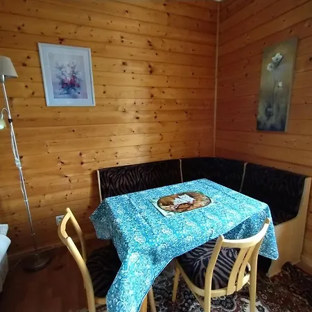 V Drevenem Dome Lägenhet